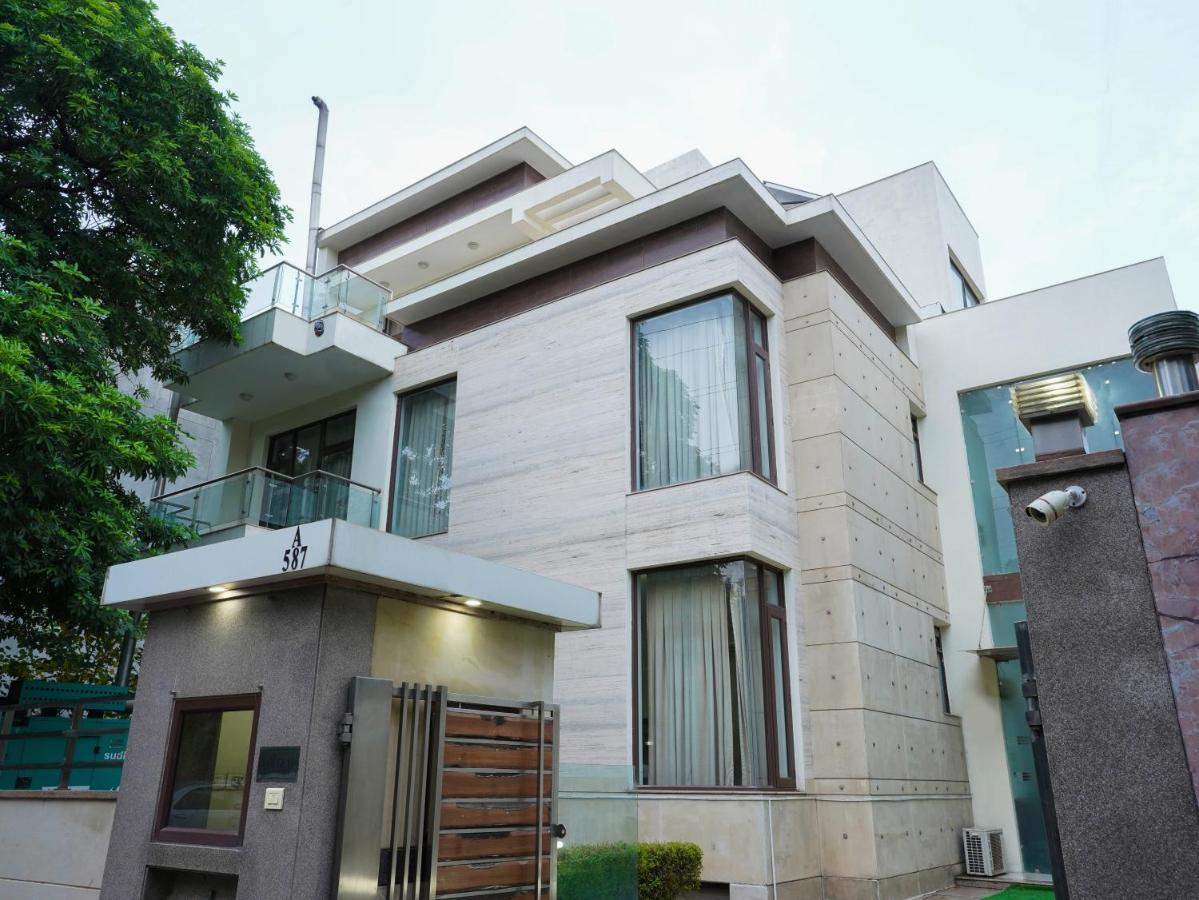 Lime Tree Hotel Sushant Lok Gurgaon Sector 29 Next To Iffco Chowk Metro Exterior photo
